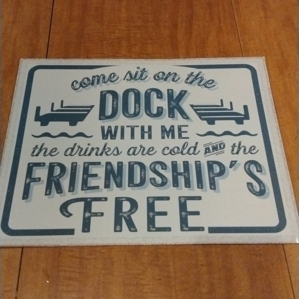 LIGHTWEIGHT metal friendship sign